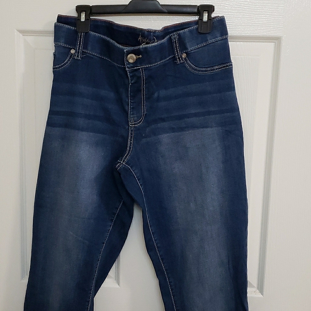Straight jeans